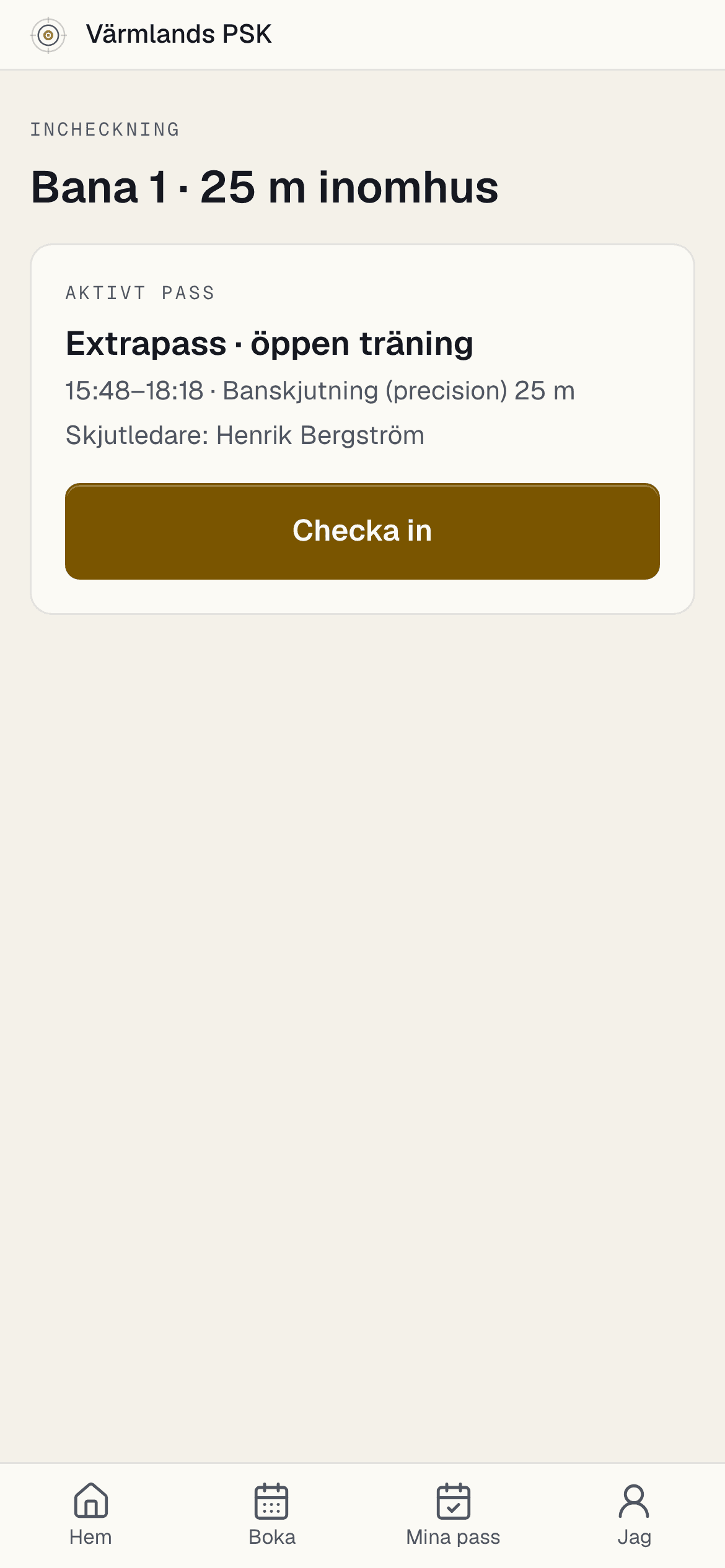 Incheckning via QR-kod: aktivt pass på Bana 1 med knappen Checka in.